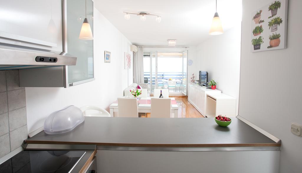 Luxury Beach Front Apt With Seaside View And Free Parking Split Exterior foto