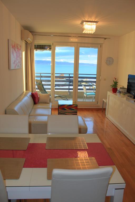 Luxury Beach Front Apt With Seaside View And Free Parking Split Exterior foto